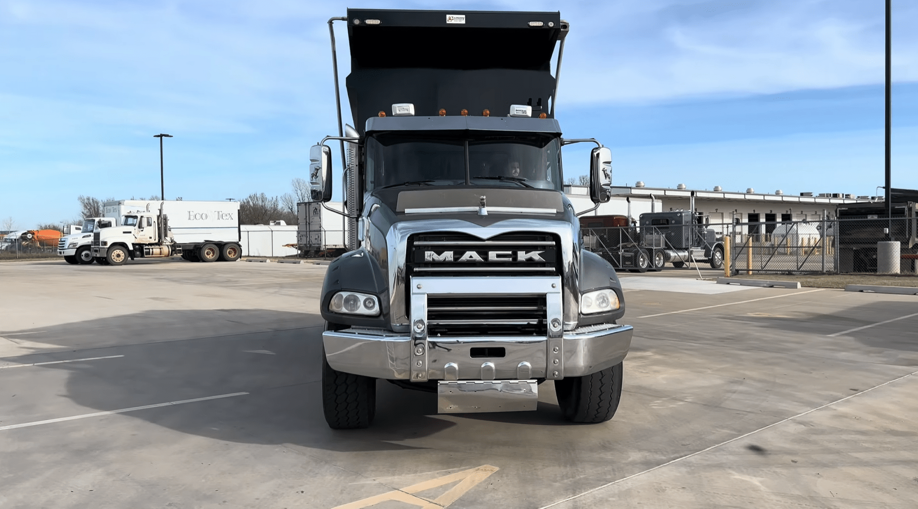 ../assets/images/gallary/sale/mack-granite-2021/MackGR64B-2021-1.png